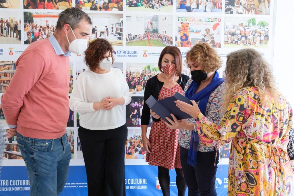 Agradecimiento a la 'Asociación Cultural de Mujeres Grupo de Teatro Piruetas' en nuestro X aniversario, GRACIAS