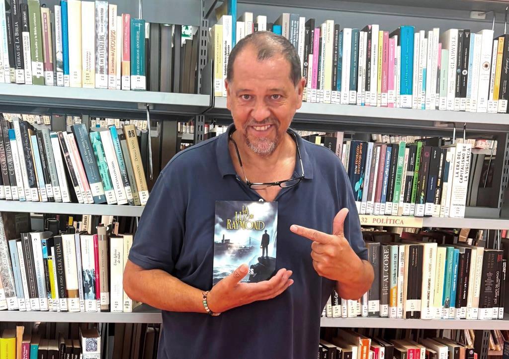 Donaciones y dedicatorias: «La luz de Raymond» - Andrés Cañas Muñoz